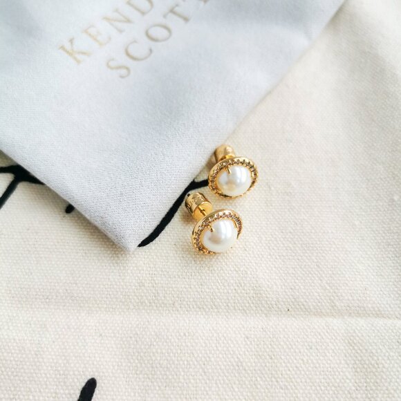 Alicia Bonnie - Earrings The Real Me gold Pearl $58 - Picture 2 of 3